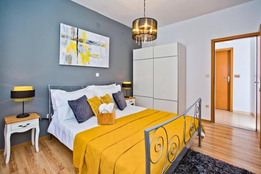 Apartman Tino With Two Sunny Terace Hvar Town Luaran gambar