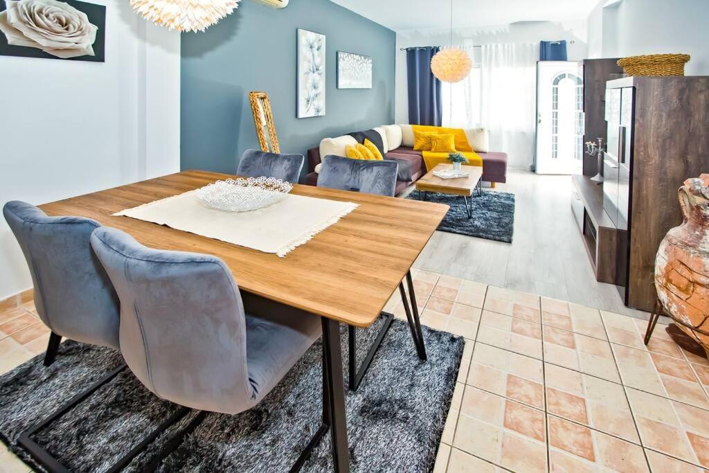 Apartman Tino With Two Sunny Terace Hvar Town Luaran gambar