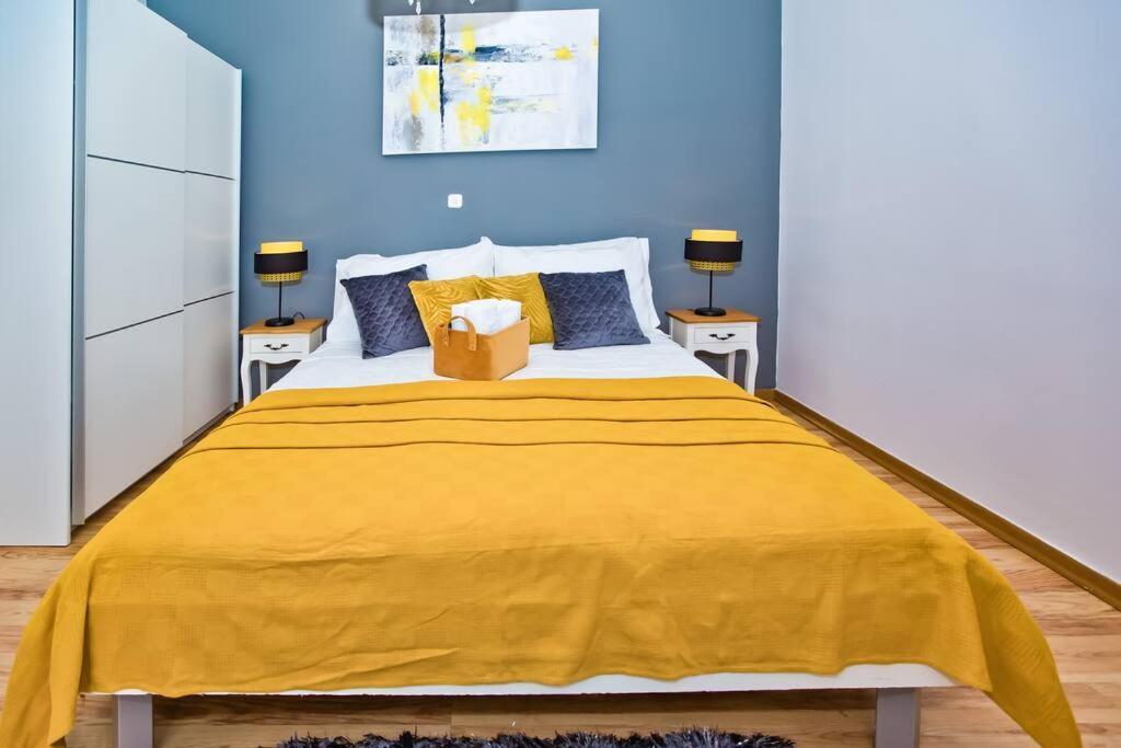 Apartman Tino With Two Sunny Terace Hvar Town Luaran gambar
