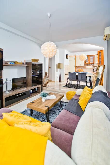 Apartman Tino With Two Sunny Terace Hvar Town Luaran gambar